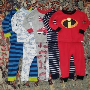 BUNDLE of Baby Gap two piece pajamas 12-18m